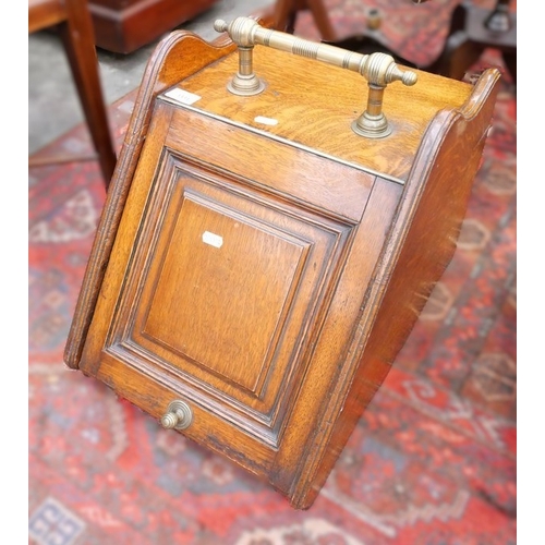 3331 - Late Victorian Oak Coal Scuttle with Brass Carrying Handle.