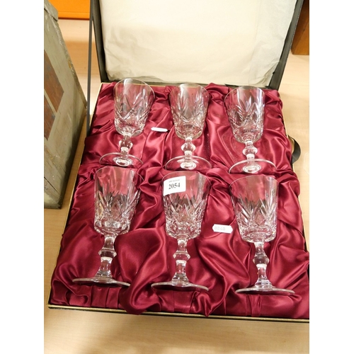 Lot 2054      