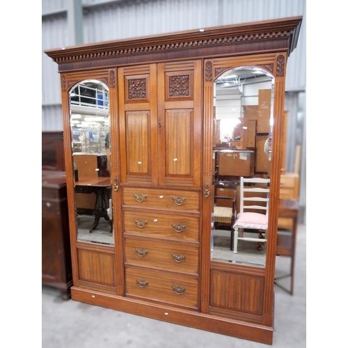 Lot 3048      
