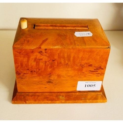 Lot 1005      