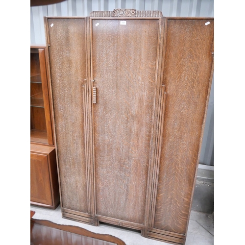 Lot 3009      
