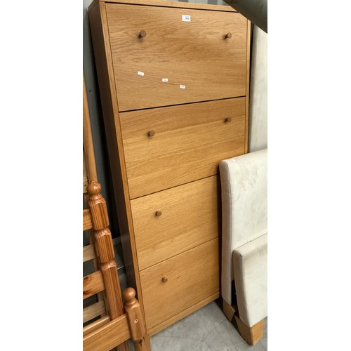 Lot 3024      