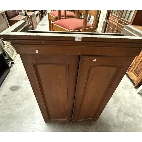 Lot 3025      