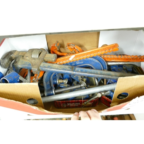 Lot 32        