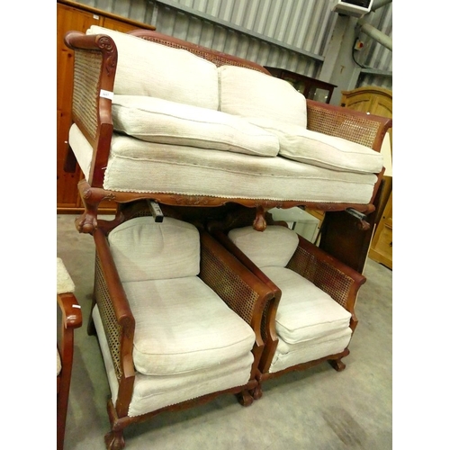 Lot 3057      