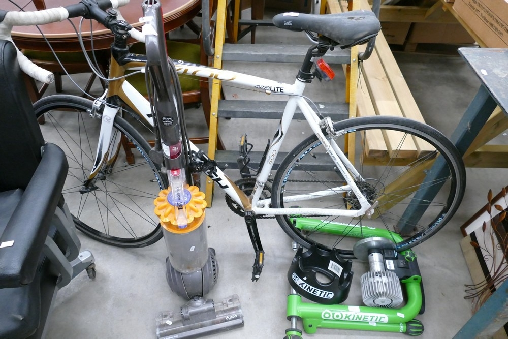 Gents Raleigh Racing Bike/Kinetic Turbo Trainer & Vax Vaccum