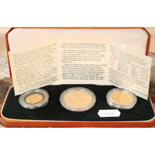 2286 - Cased Uncirculated Bhutan Gold Three Coin Set - 1979 (1 Sertum 7.99 Grammes , 2 Sertum 15.98 Grammes... 
