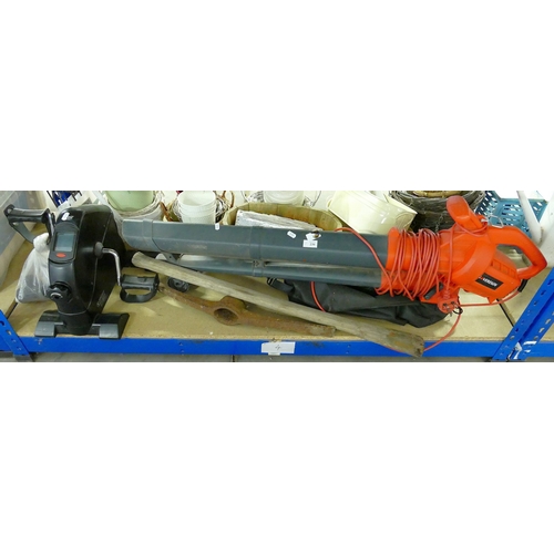 Lot 230       