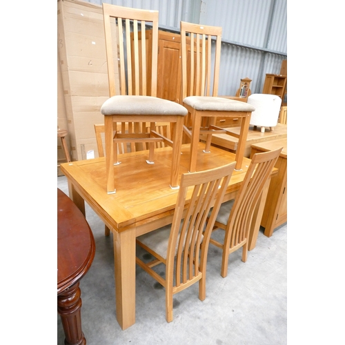 Lot 3053      