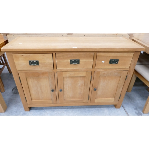 Lot 3054      