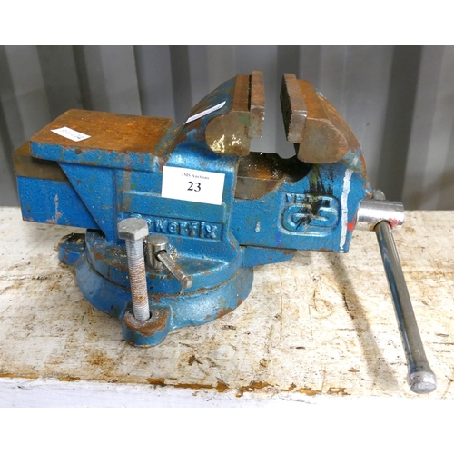 Lot 23        