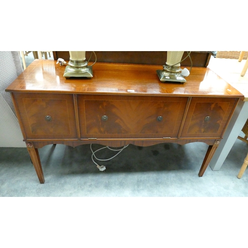 Lot 3052      