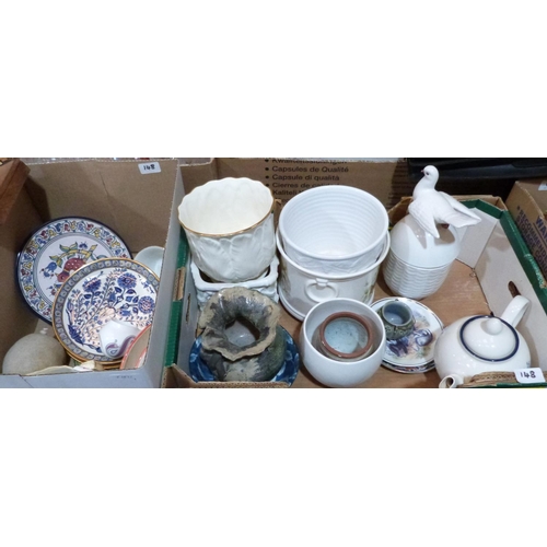 148 - A quantity of miscellaneous ceramics