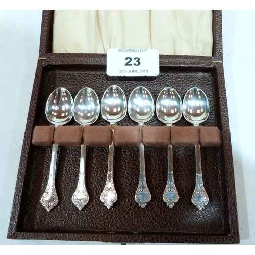 23 - A George VI set of six cased silver coffee spoons. Sheffield 1944