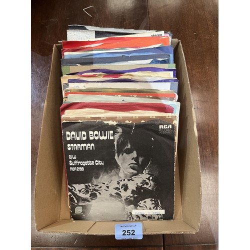 252 - 38 1970s 7' vinyl single records with sleeves