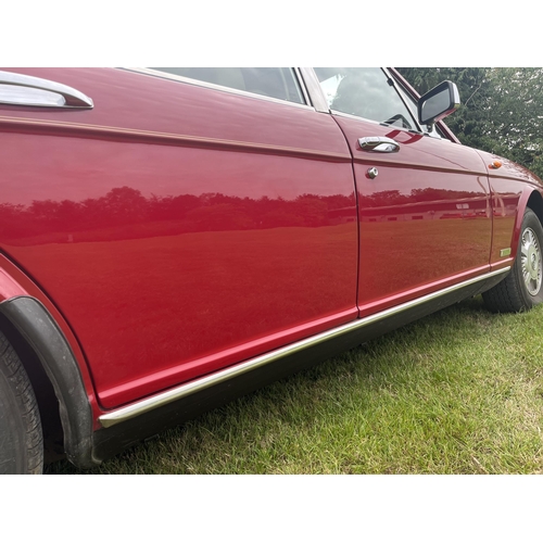 415 - A BENTLEY EIGHT MOTORCAR. 1988 Recorded mileage: 59,600 Registration Number: E865 LYN Chassis No: SC... 