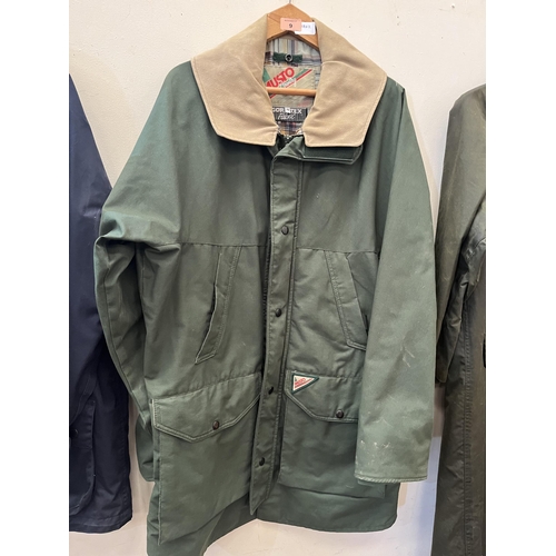 9 - A Musto Goretex shooting coat. Size 42