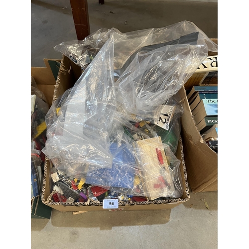 86 - A collection of Lego
