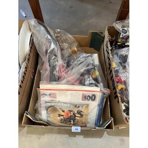 86 - A collection of Lego