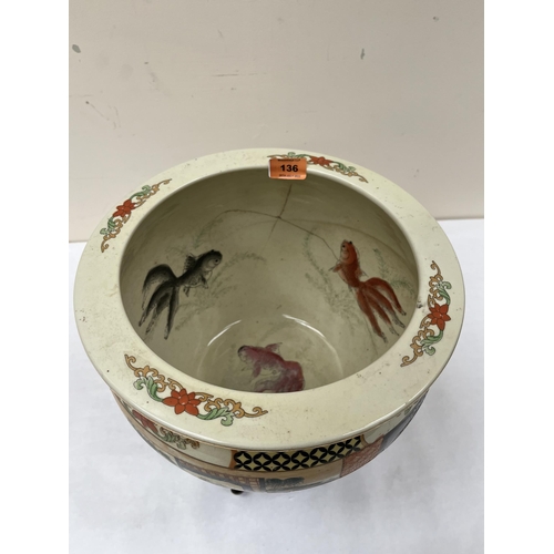 136 - A Japanese fish bowl on wood stand, decorated with figure or foliate scenes in four reserves. 12¼' d... 