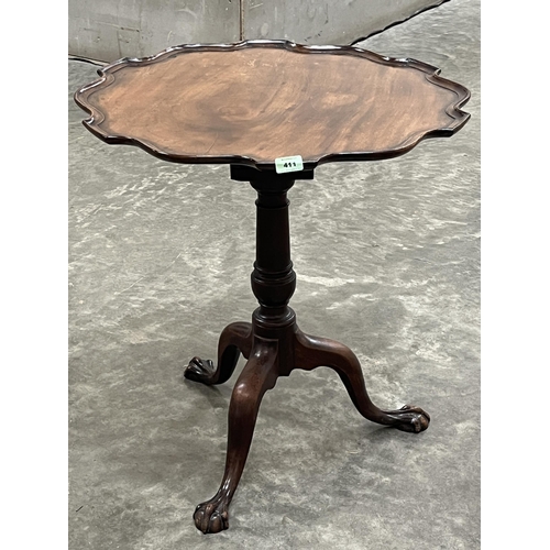 411 - A 19th century mahogany snap-top table, the one piece top with pie-crust edge and bird cage action, ... 