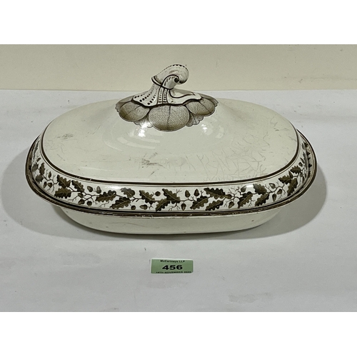 456 - An early 19th century tureen and cover. 11