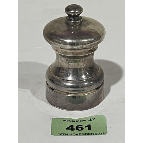 461 - An Elizabeth II silver peppermill. London 1991. 2¾