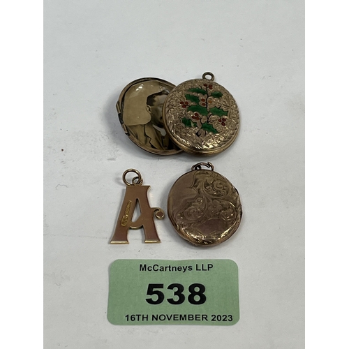 538 - A 9ct 'A' pendant, 2g and two lockets. (A.F.)