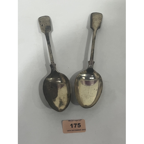 175 - A pair of Edward VII silver fiddle pattern serving spoons by Walker and Hall, Sheffield 1901. 5ozs 1... 