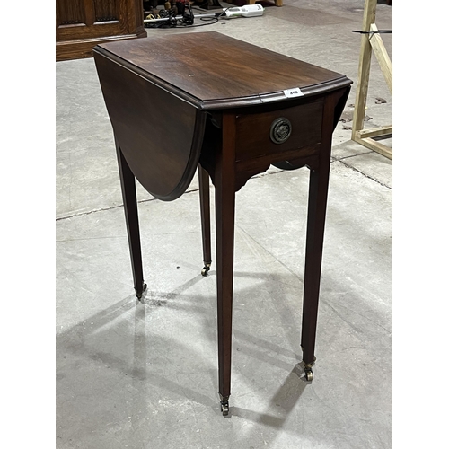 454 - An Edward VII mahogany gateleg Pembroke table with frieze drawer. 24