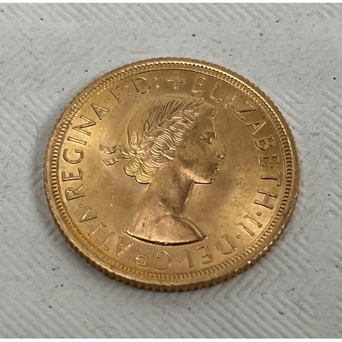 270 - Gold Coin. An Elizabeth II full Sovereign. 1963