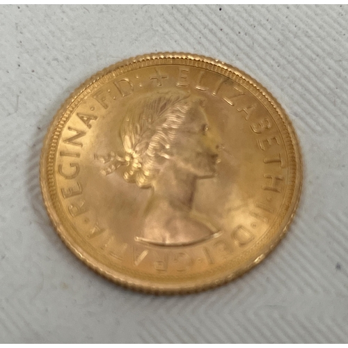 275 - Gold Coin. An Elizabeth II full Sovereign. 1963