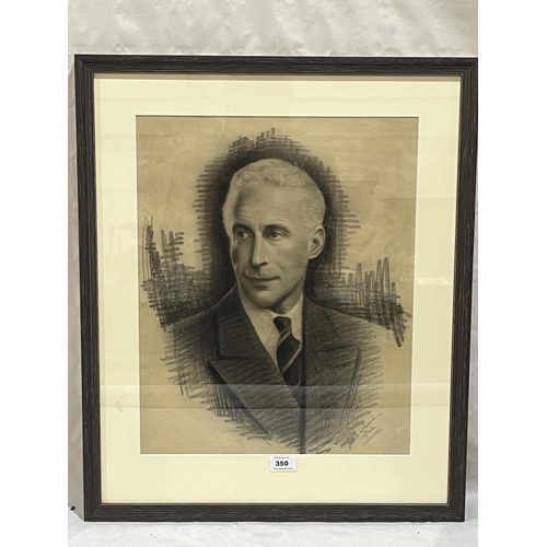 350 - 20TH CENTURY SCHOOL Portrait of a gentleman. Indistinctly signed. Graphite on paper 18½