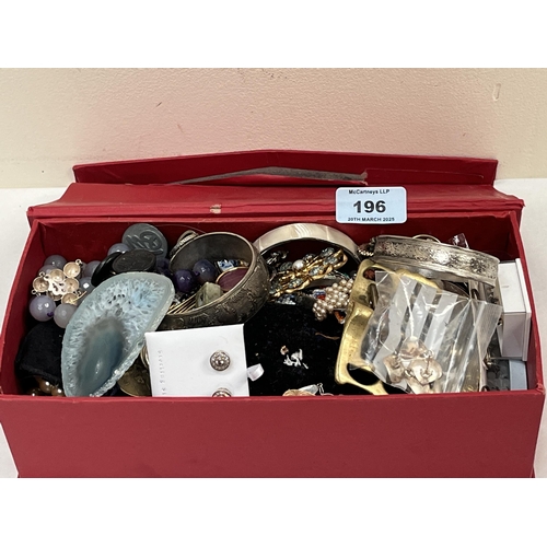 196 - A box of miscellaneous jewellery