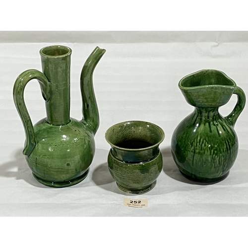 Lot 252       