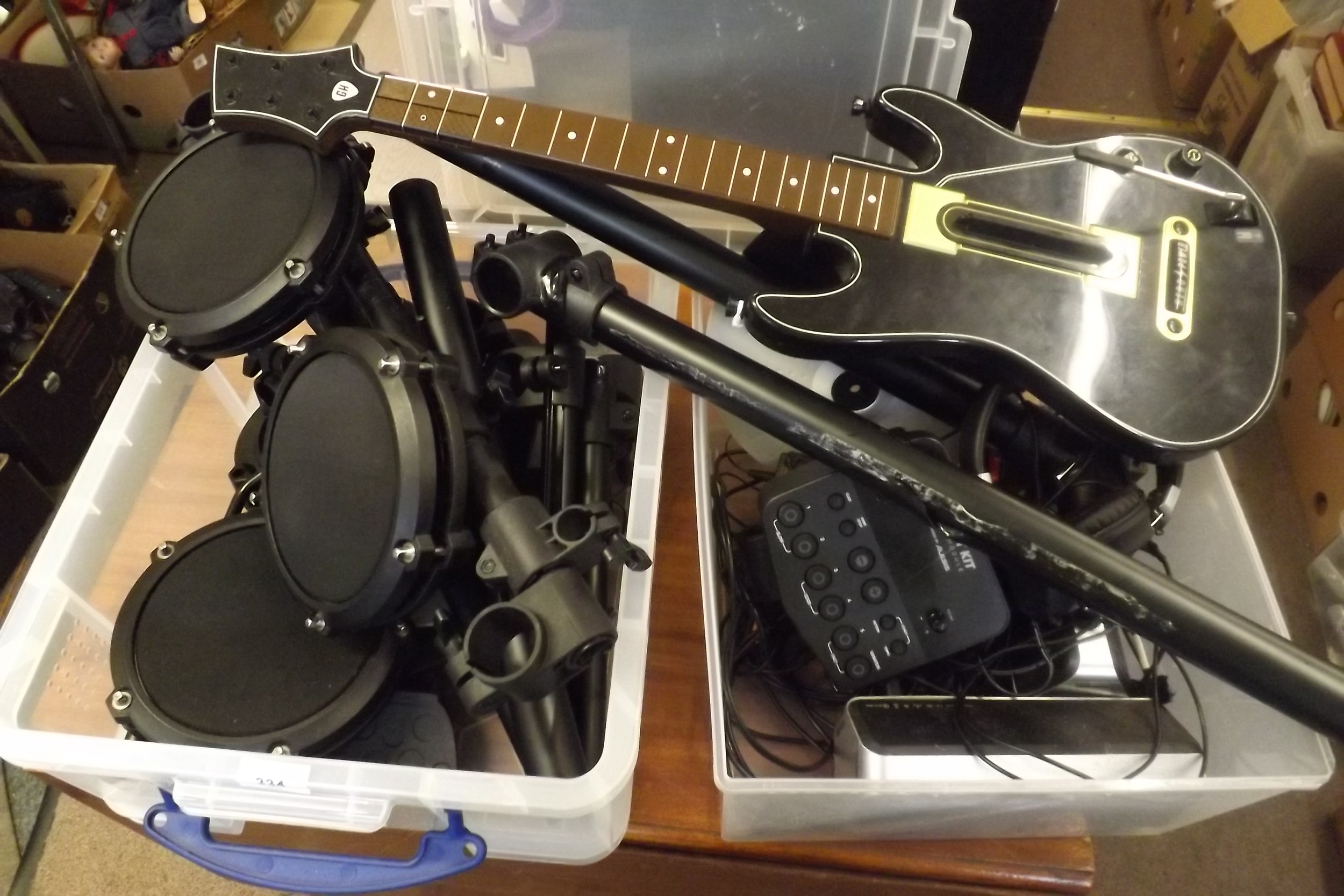 playstation-rock-band-guitar-alesis-drum-kit-and-headset