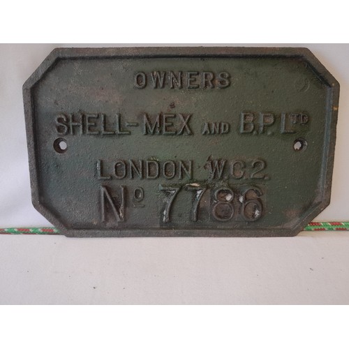 Cast Iron vintage shell max wagon plate