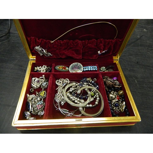 Lot 16        