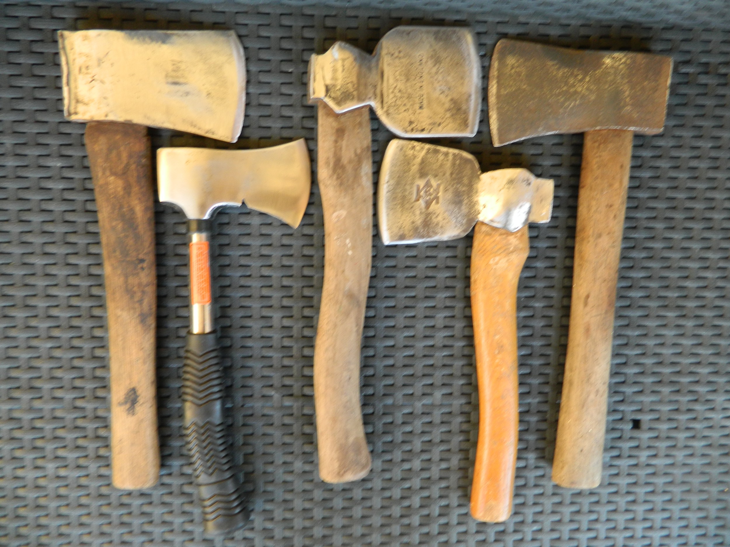 5 good quality Axes.