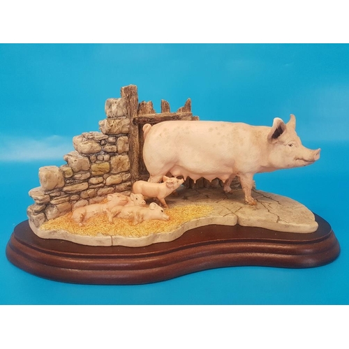 37 - Border Fine Arts Last to Finish Rare Figurine of sow and piglets, (Boxed) 1996 Model B0011