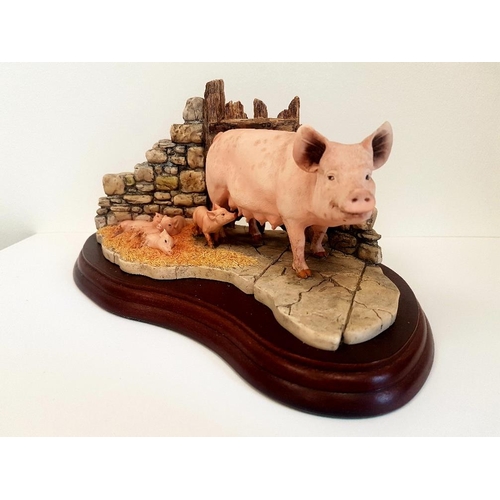 37 - Border Fine Arts Last to Finish Rare Figurine of sow and piglets, (Boxed) 1996 Model B0011