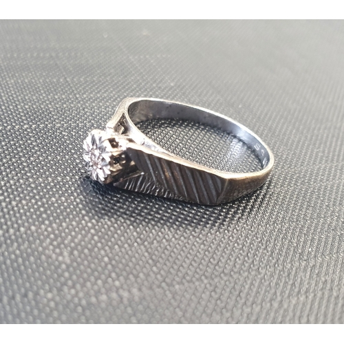 10 - 9ct White Gold Solitaire Ring weight 3.2g.  Size S