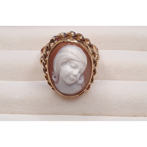 24 - 9ct Gold Cameo Ring, gross weight 9.13g, size V