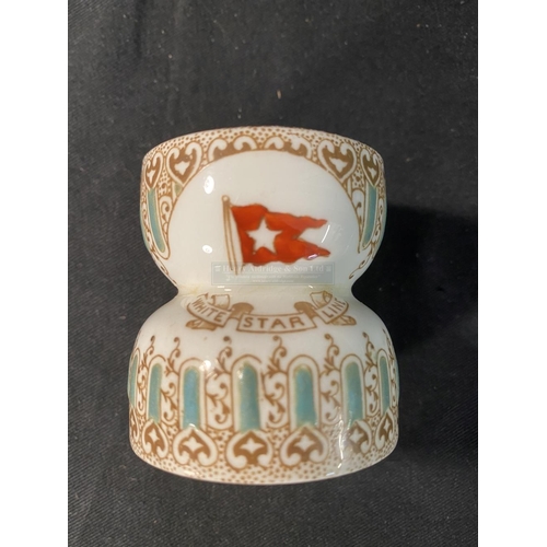 104 - WHITE STAR LINE: Stonier & Company First-Class egg cup. 2¼ins.