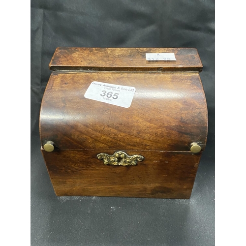 365 - Early 19th cent. Mahogany object of vertu box with sloping front. 5ins. x 3½ins.