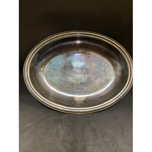 172 - WHITE STAR LINE: Mappin and Webb electroplate oval serving dish marked with burgee to base.