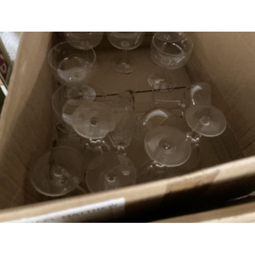 23 - 19th/20th cent. Ceramics & Glass: Includes Staffordshire, commemorative plates, Booths Pompadour hor... 