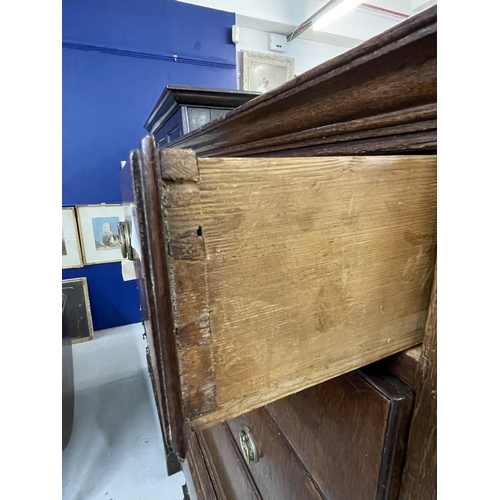 139 - 18th/19th cent. Oak two short over three long drawers on a stand with a single drawer, of small prop... 