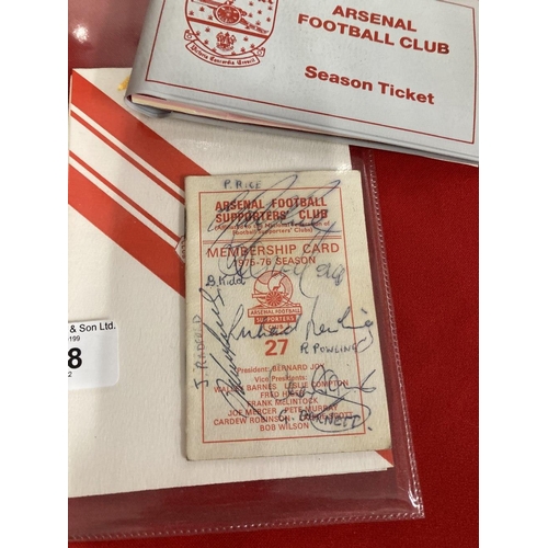 278 - Football: Collection of Arsenal memorabilia to include Barclays League Champions 1988-89 ball, progr... 