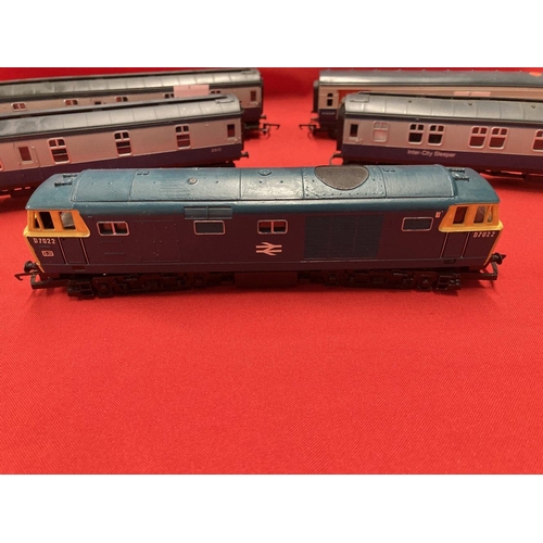 295 - Toys: Model railways Hornby OO scale Class 35 No. D7022 Locomotive plus three Inter-City sleeper car... 